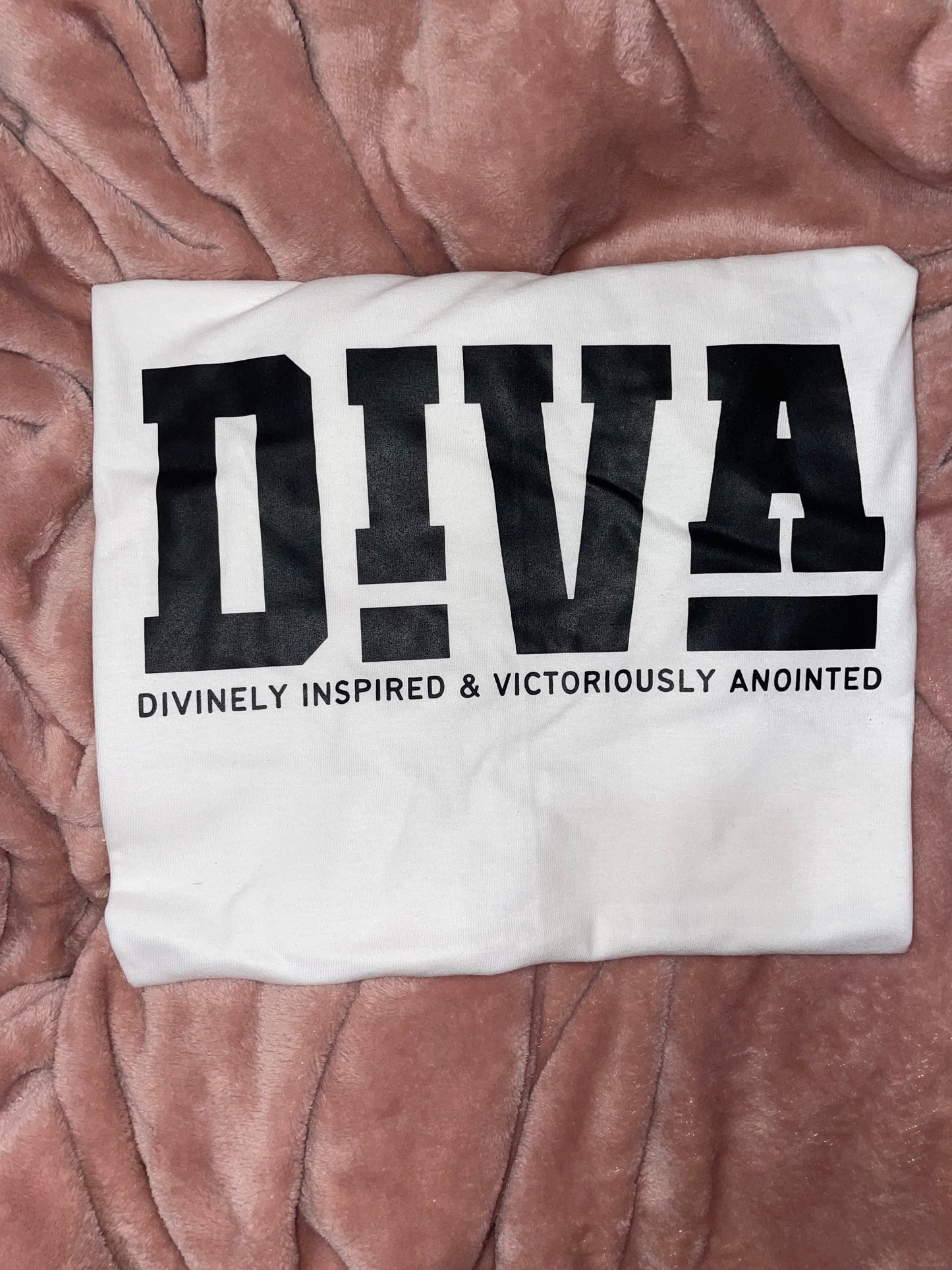 "DIVA" T-Shirt