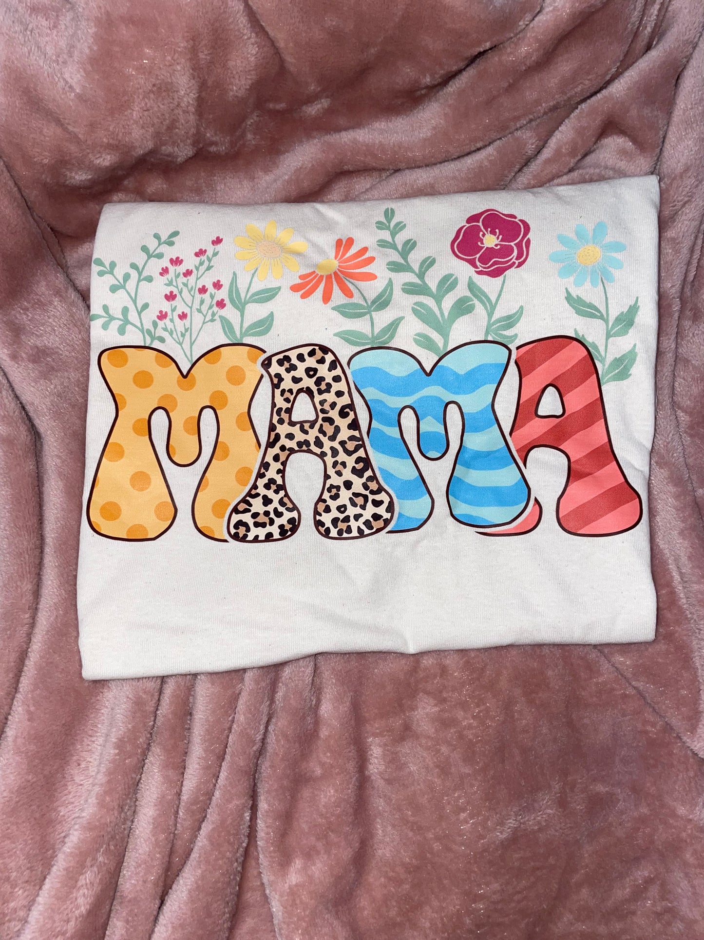 Retro "MAMA" T-Shirt